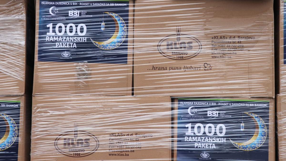 Vrijedna donacija Rijaseta Islamske zajednice i BBI banke: 70.000 KM za 1.000 ramazanskih paketa